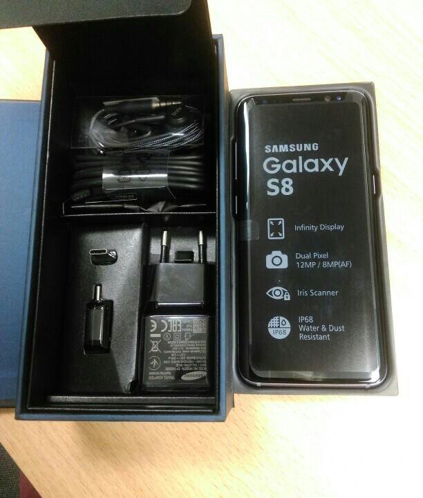 Samsung Galaxy S8 64Gb (новый)восстановленый