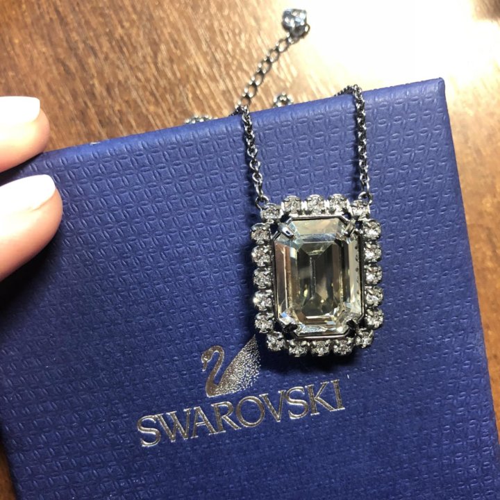 Колье из кристаллов SWAROVSKI