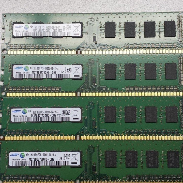 SAMSUNG 8GB (4x 2GB) DDR3 PC3-10600 1333 MHz