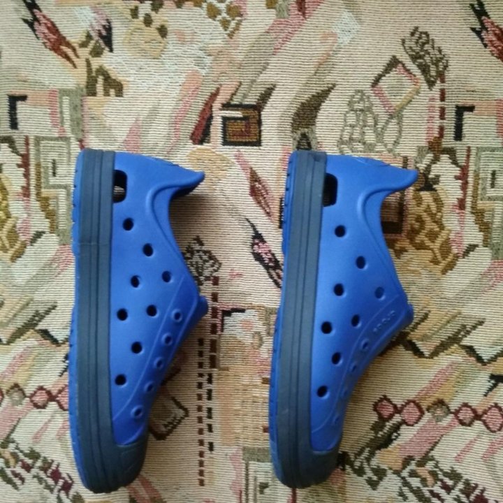 Crocs c12