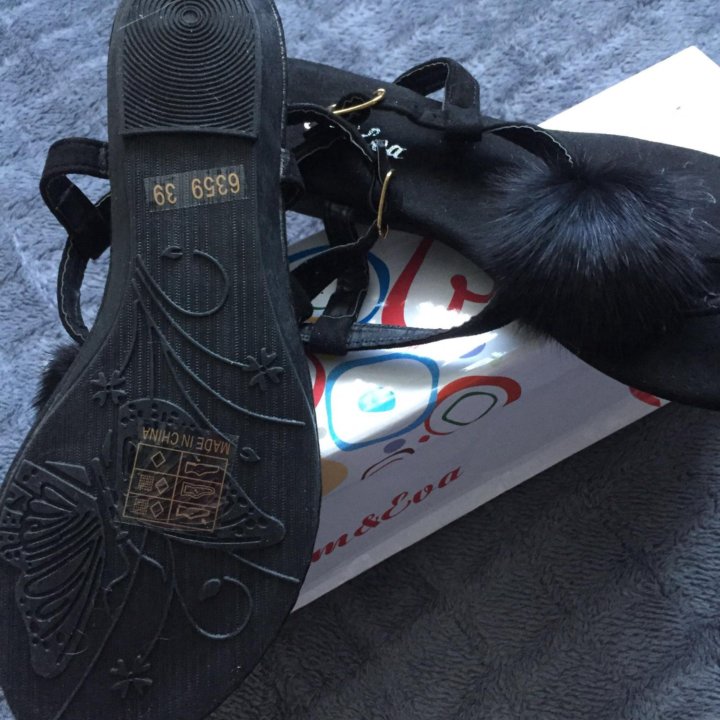 Сандалии НОВЫЕ