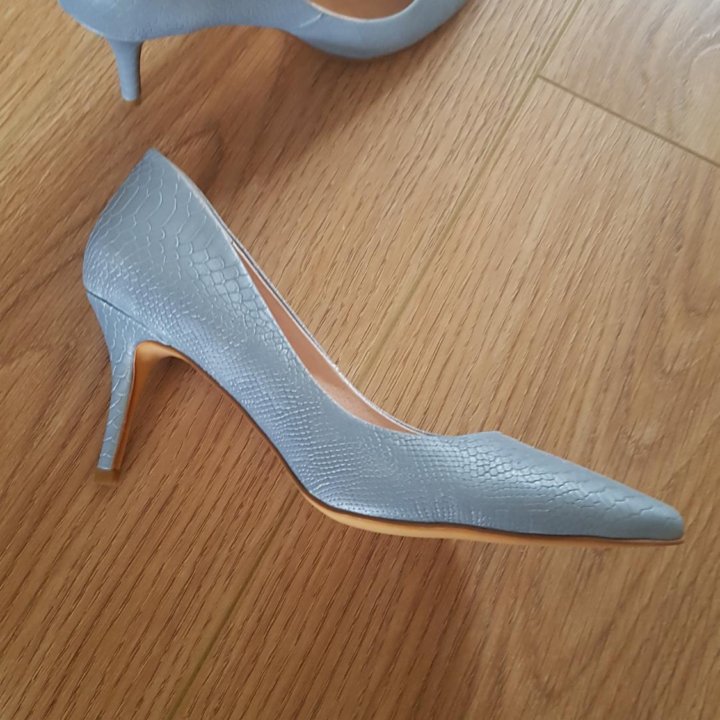 Туфли, лодочки.