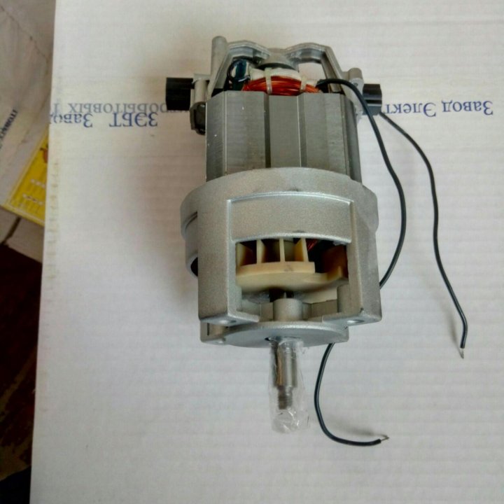 электродвигатель для зернодробилок ДК105-750