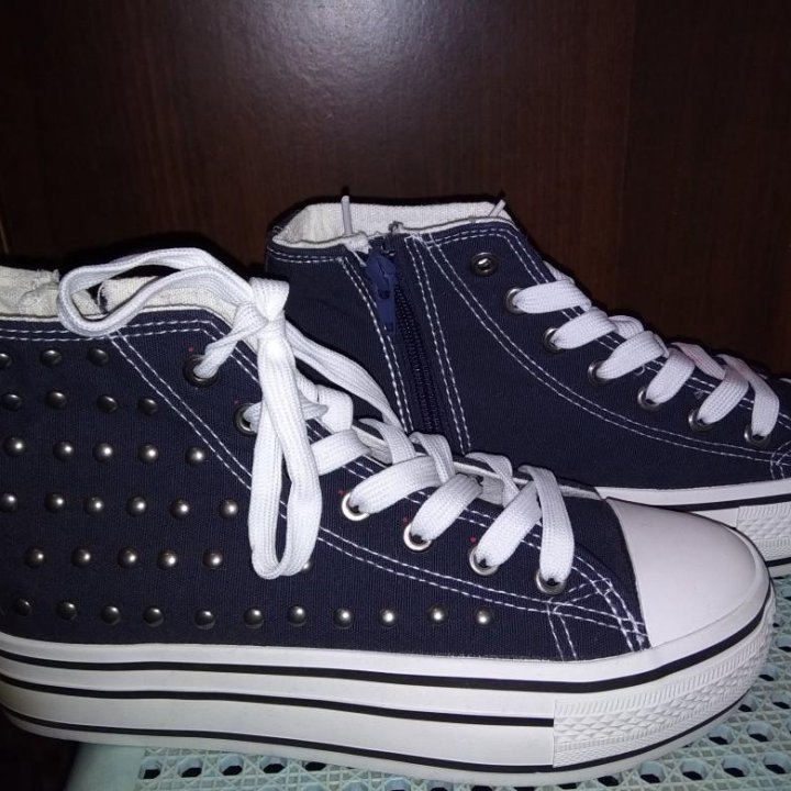 Кеды высокие