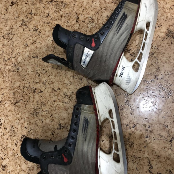 Коньки BAUER VAPOR XIX