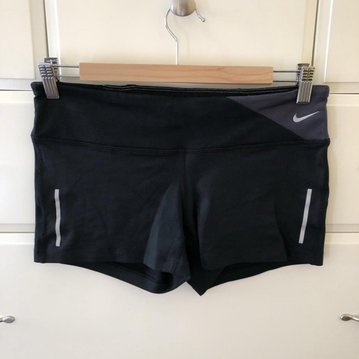 Шорты Nike