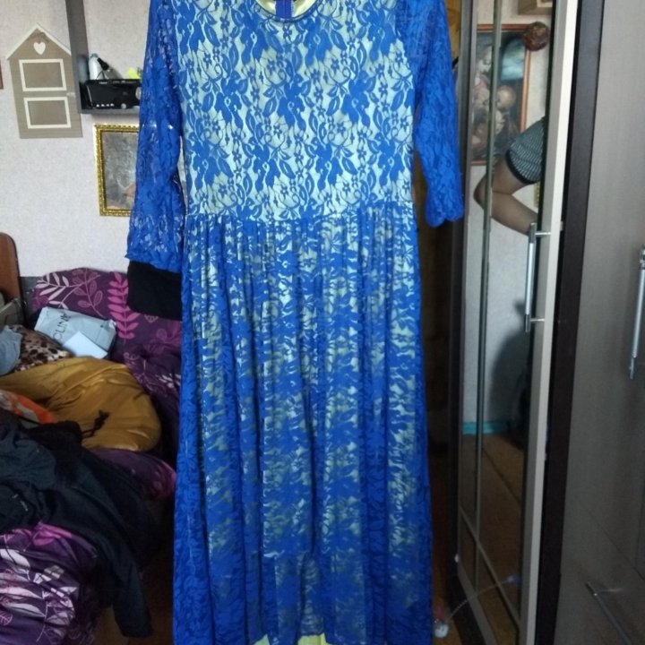 Платье вечернее