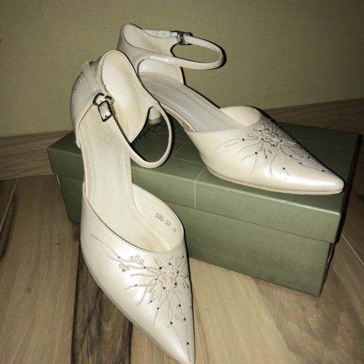 Свадебные туфли