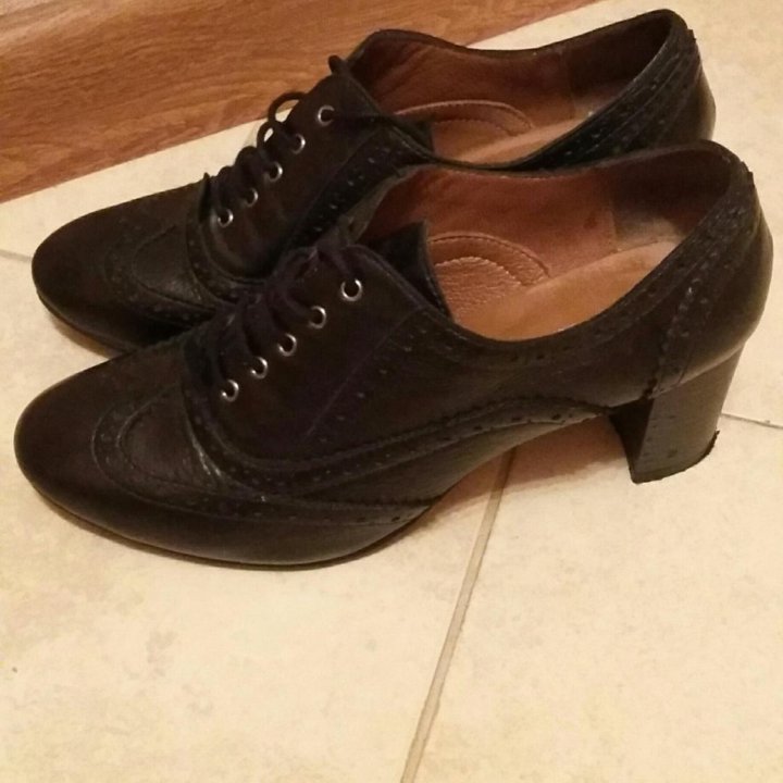 Кожаные ботильоны.