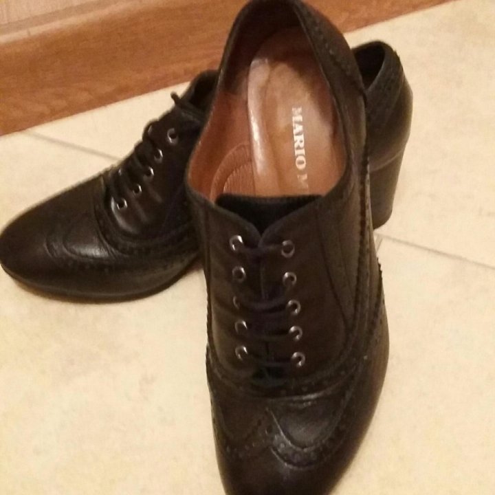 Кожаные ботильоны.