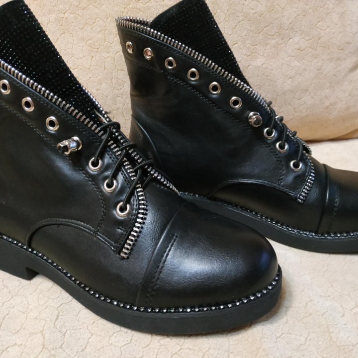 Новые ботинки