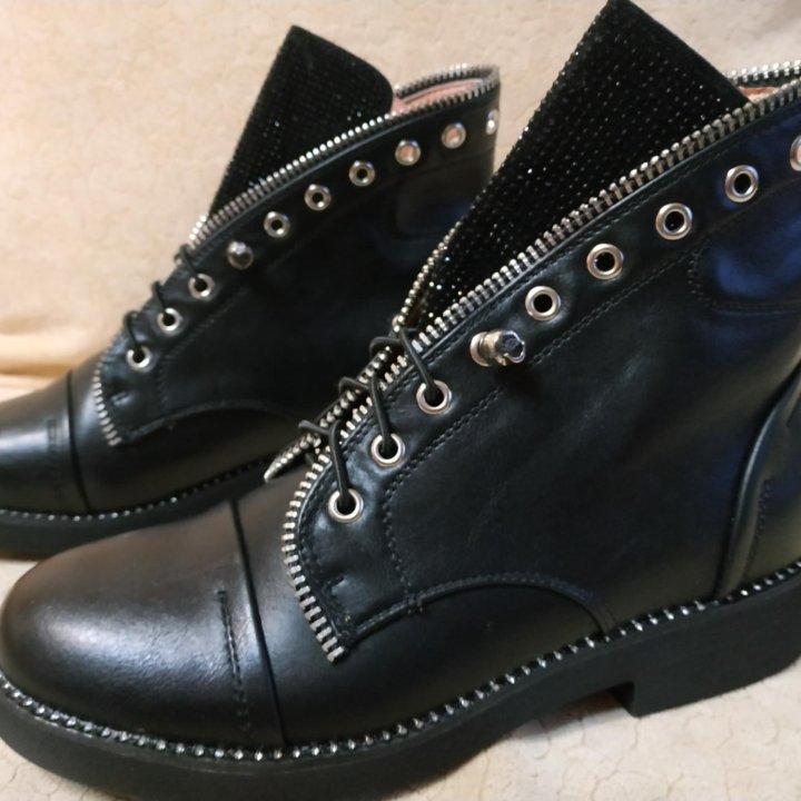 Новые ботинки