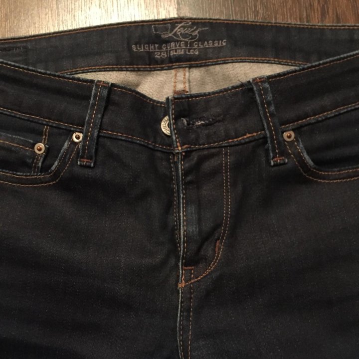 Джинсы Levi's, оригинал, б/у,р.28