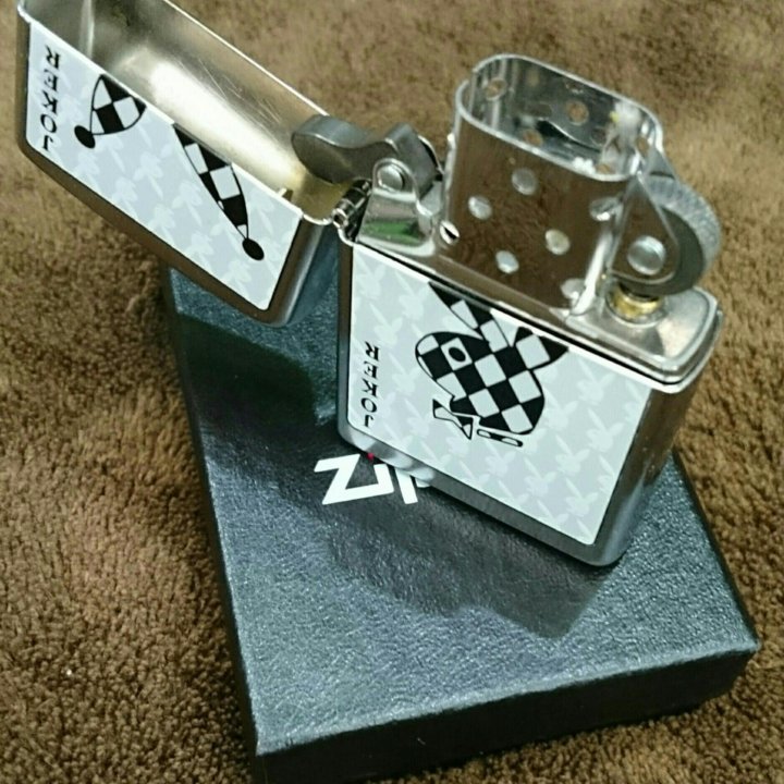 Зажигалка Zippo