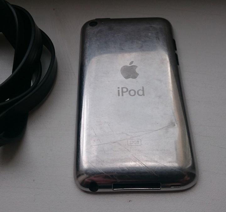 Продам Ipod Model A1367 на 32 гб неисправен