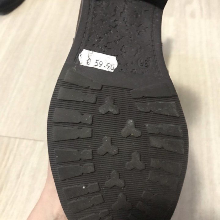 Ботинки новые????