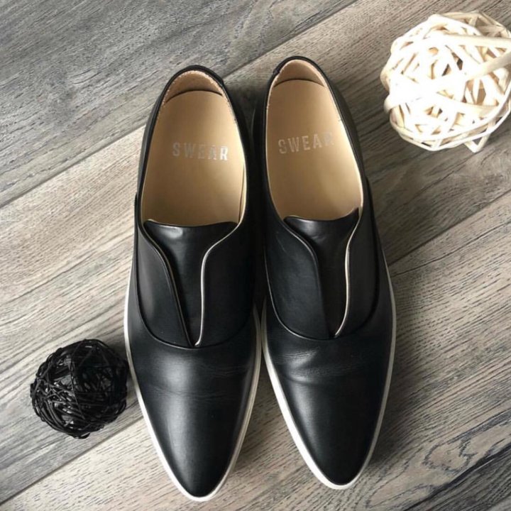 Слипоны Swear