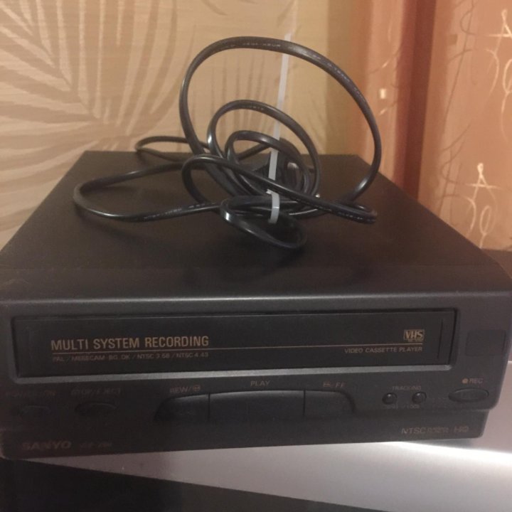 Видеомагнитофон