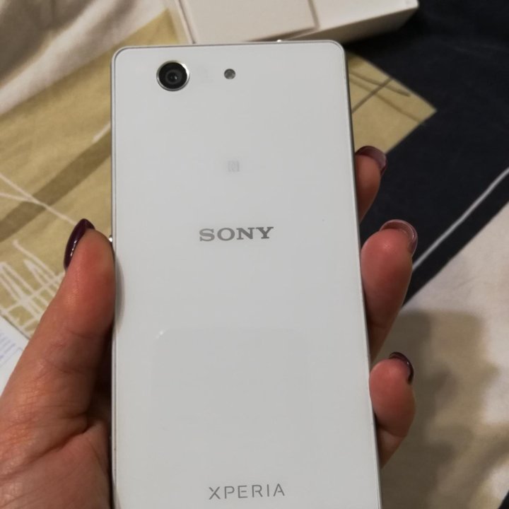 Продам телефон Sony z3 compact торг