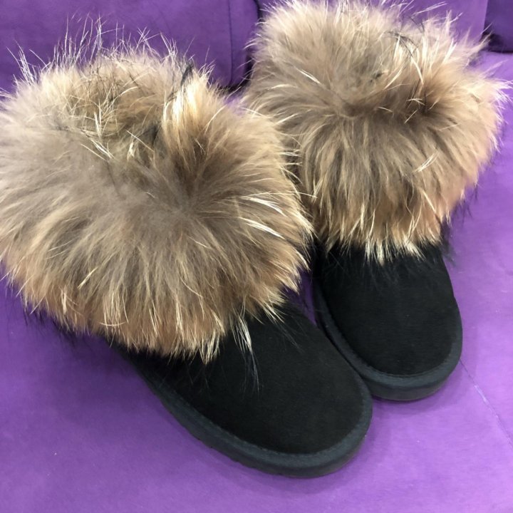 Угги с мехом лисы UGG