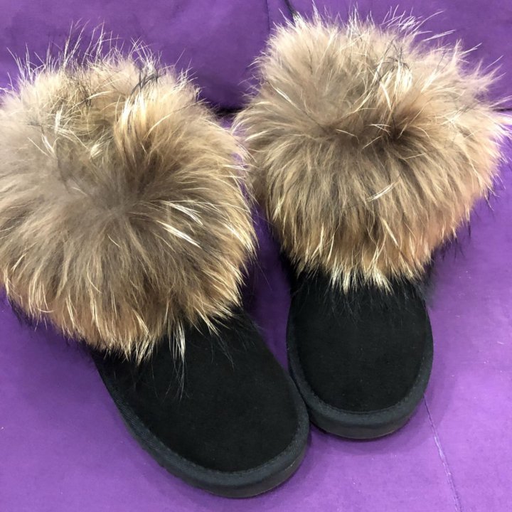 Угги с мехом лисы UGG