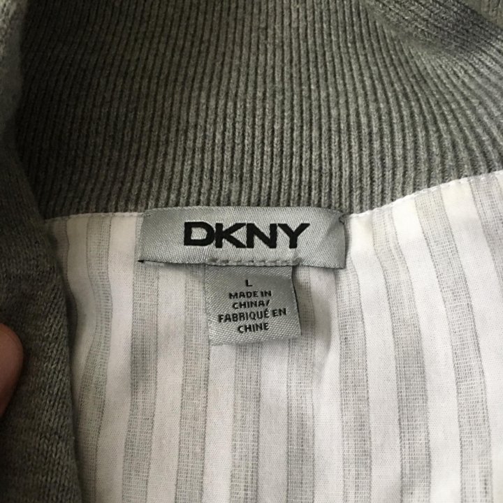 Мужской свитер DKNY