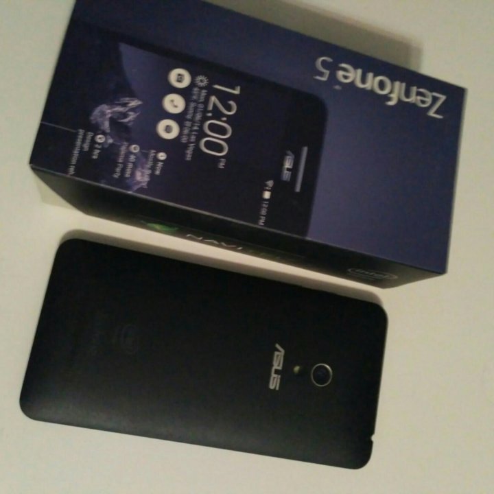 Смартфон ASUS Zenfone 5