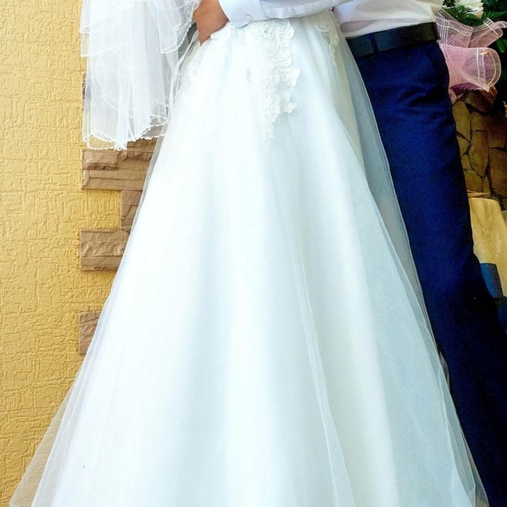 Свадебное платье