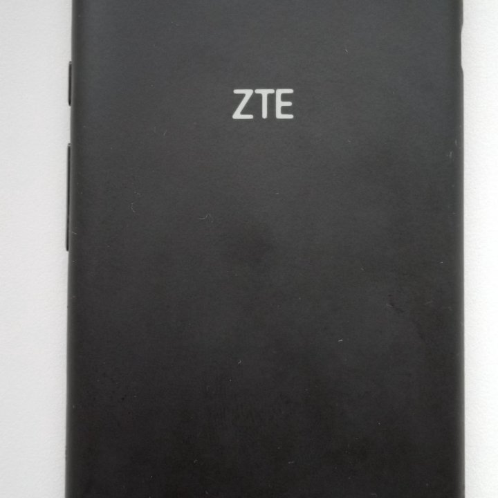 Смартфон ZTE BLADE