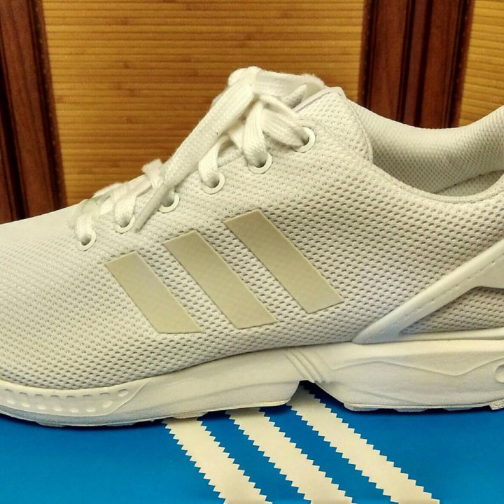 Кроссовки adidas