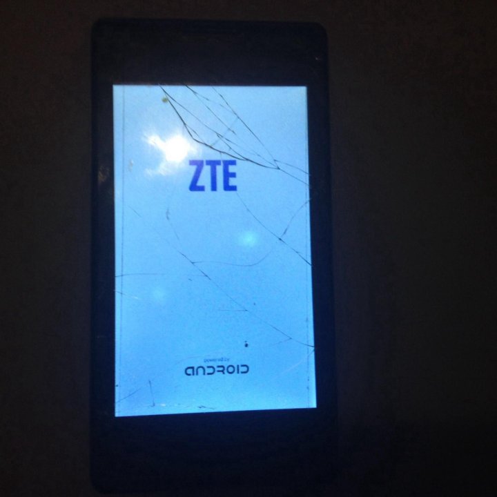 Телефон ZTE v815w. На запчасти.