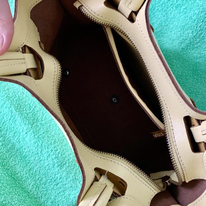 Новая сумка