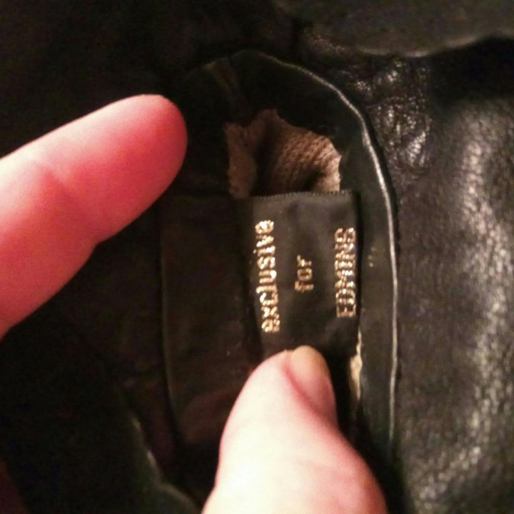 Кожаные перчатки