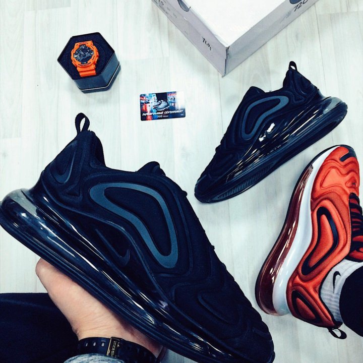  Кроссовки Nike Air Max 720