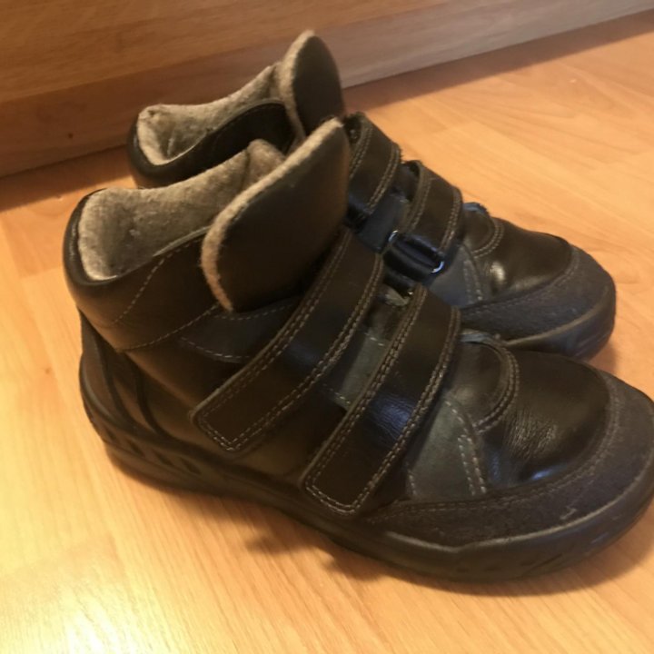 Кожаные ботинки