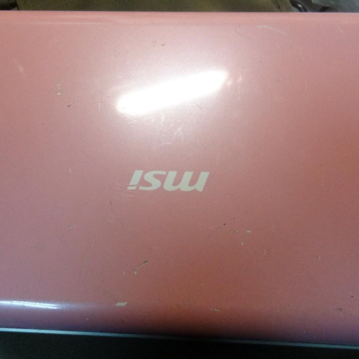 Нетбук MSI U100 10