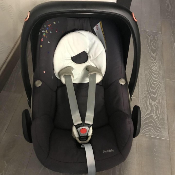 2 Автокресла maxi-cosi 0-13 и 9-18 с базой