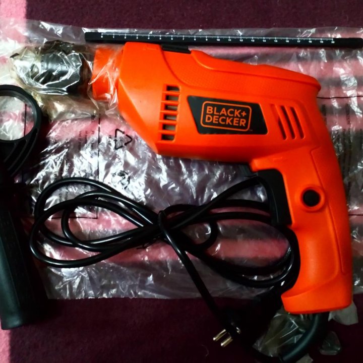 Дрель ударная black+decker