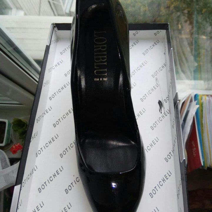 Туфли Loriblu 37 размера