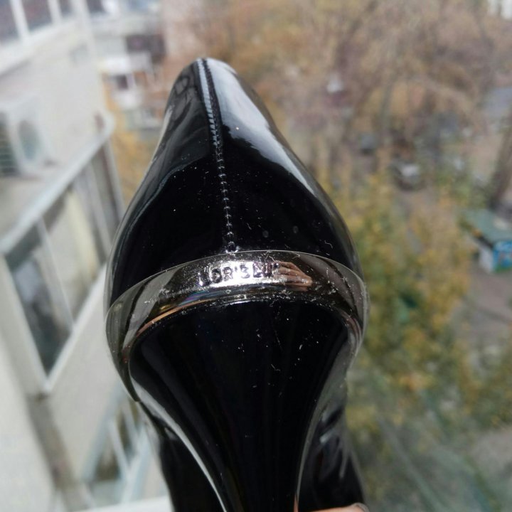 Туфли Loriblu 37 размера