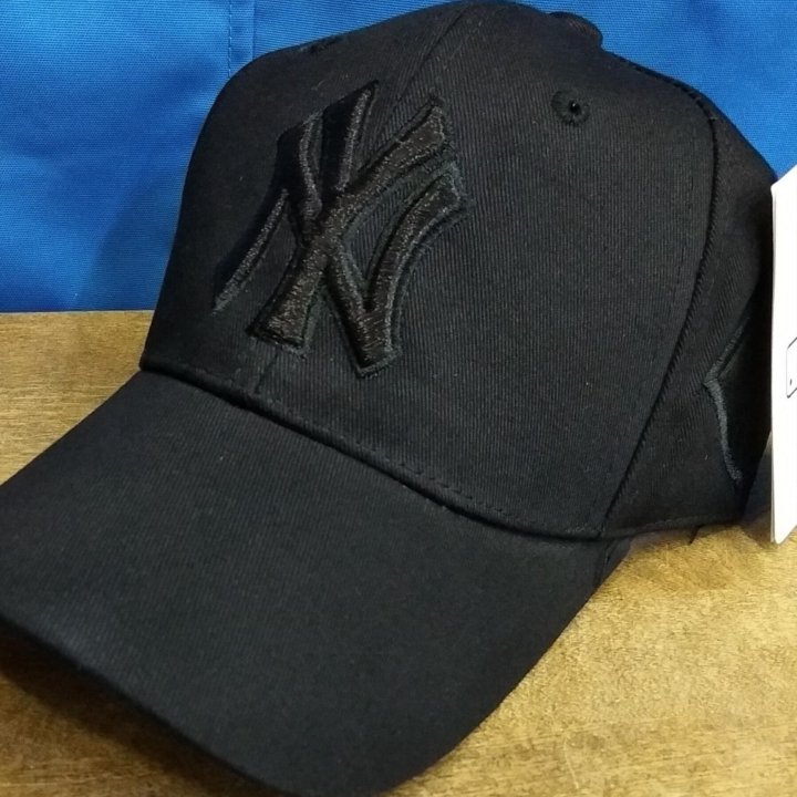 Кепка бейсболка MLB New York Yankees новая.Черный