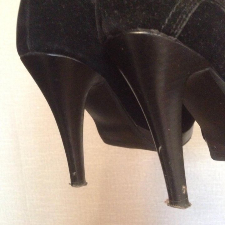 Ботинки (ботильоны) черные