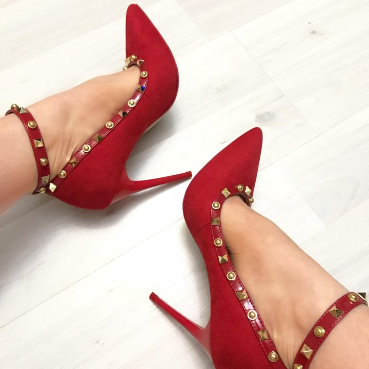 Туфли с ремешками