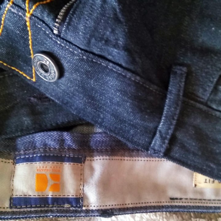 Новые черные джинсы Hugo Boss размер 46