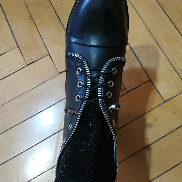 Новые ботинки