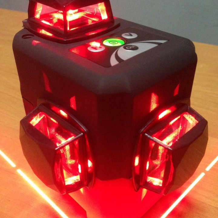 Лазерный уровень Deko 3D - красный луч новый