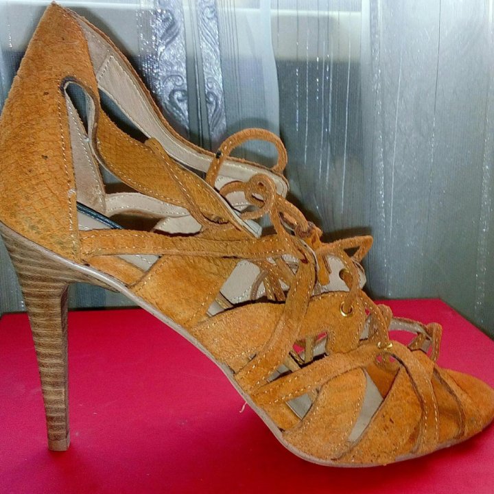 Босоножки летние