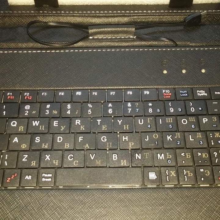 чехол - клавиатура для планшета 10