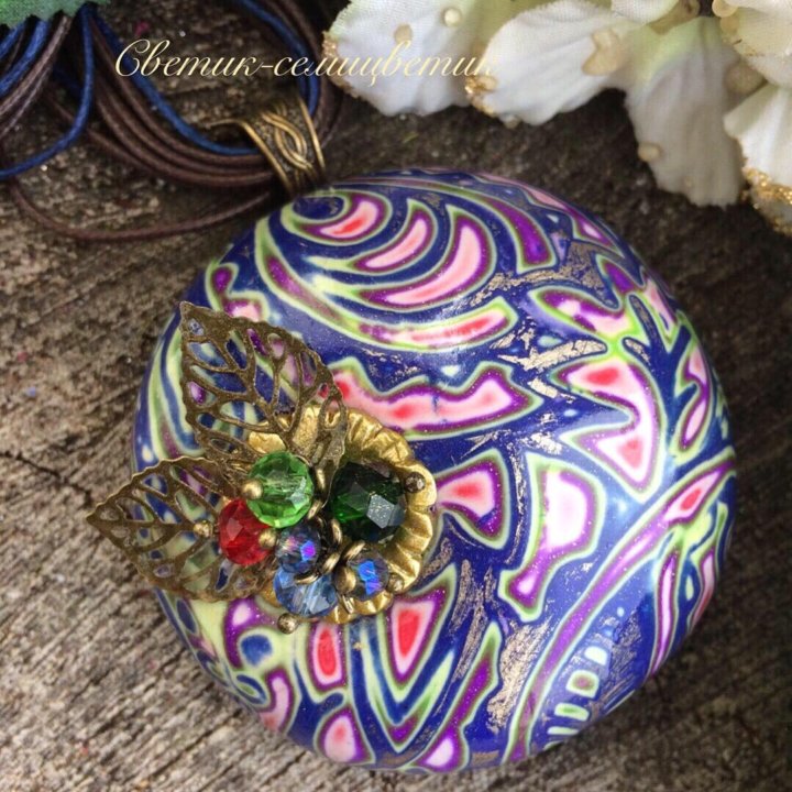 Кулон и серьги