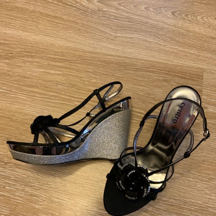 Босоножки на платформе